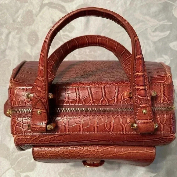 Brand New Lori Griener Faux Alligator Brown Purse - Picture 4 of 8